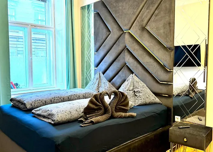 Modern 3 Bd Next To Centre 75 Sq M Διαμέρισμα *