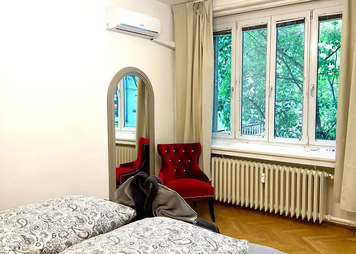 Modern 3 Bd Next To Centre 75 Sq M