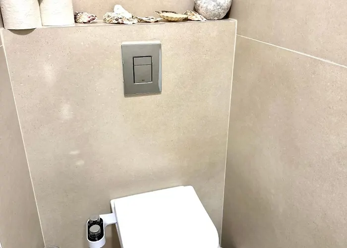 Apartment Modern 3 Bd Next To Centre 75 Sq M